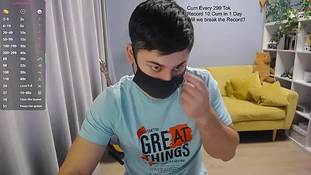 Snapshot of Tomguys chatting on March 8, 7:56 am Tomguys online show from March 8, 7:56 am