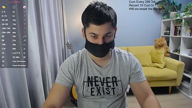 Snapshot of Tomguys chatting on March 18, 8:06 am Tomguys online show from March 18, 8:06 am