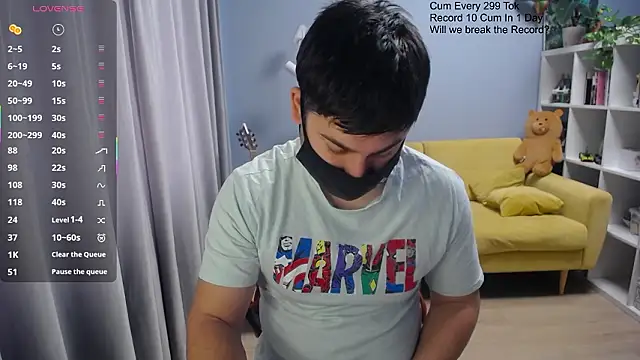 Snapshot of Tomguys chatting on March 21, 8:08 am Tomguys online show from March 21, 8:08 am