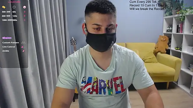 Snapshot of Tomguys chatting on March 24, 8:14 pm Tomguys online show from March 24, 8:14 pm