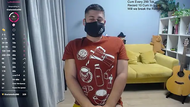 Snapshot of Tomguys chatting on March 30, 7:26 pm Tomguys online show from March 30, 7:26 pm