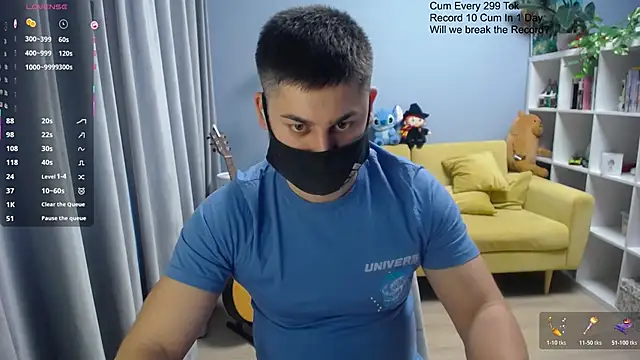 Snapshot of Tomguys chatting on April 2, 3:09 pm Tomguys online show from April 2, 3:09 pm