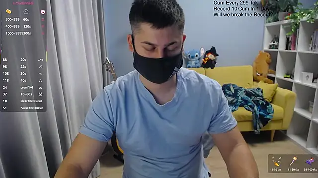 Snapshot of Tomguys chatting on April 3, 8:12 am Tomguys online show from April 3, 8:12 am