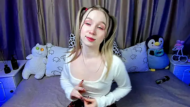 Snapshot of LilyStarlight chatting on January 12, 3:39 am LilyStarlight online show from January 12, 3:39 am