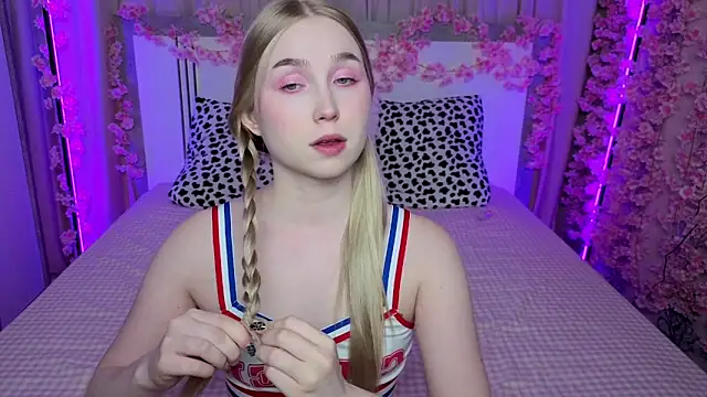 LilyStarlight online show from May 17, 3:37 am