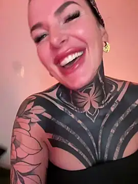 Snapshot of InkedBiitch chatting on December 16, 6:53 am InkedBiitch online show from December 16, 6:53 am