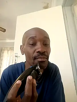 Snapshot of Dibobo4 chatting on April 4, 8:56 am Dibobo4 online show from April 4, 8:56 am