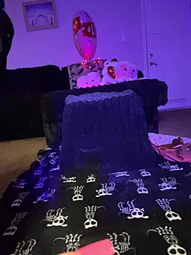 NikkiNoelanii online show from February 14, 6:43 am