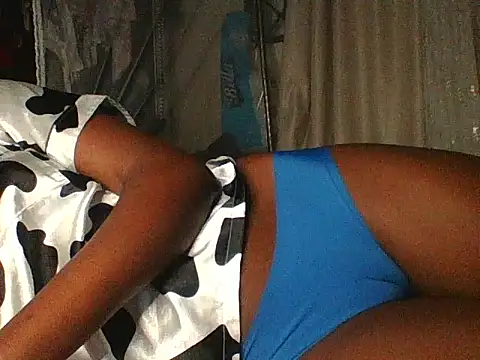 Snapshot of FatAss_baby chatting on September 16, 2:01 am FatAss baby online show from September 16, 2:01 am