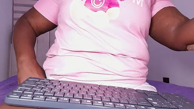  ebony-queen  online show from March 15, 3:34 am