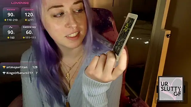 Snapshot of ursluttygf chatting on March 8, 5:28 pm ursluttygf online show from March 8, 5:28 pm