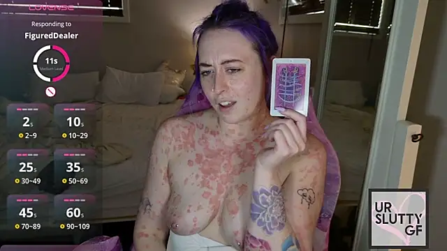 Snapshot of ursluttygf chatting on April 19, 6:10 pm ursluttygf online show from April 19, 6:10 pm