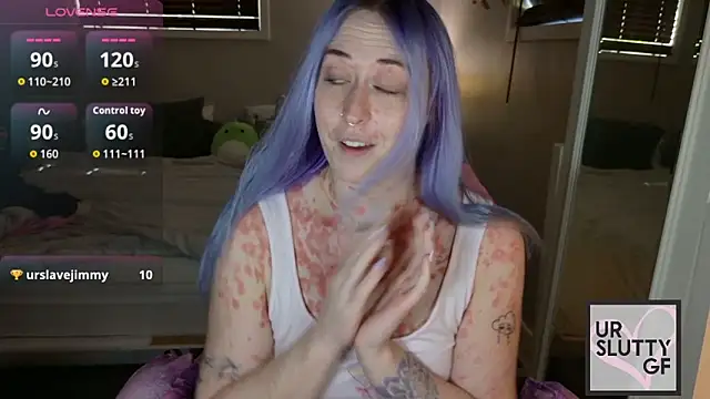 Snapshot of ursluttygf chatting on April 30, 3:18 pm ursluttygf online show from April 30, 3:18 pm
