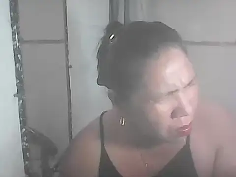 Snapshot of hotwet_mama4uxx chatting on January 17, 11:49 am hotwet mama4uxx online show from January 17, 11:49 am