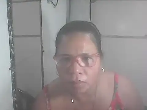 Snapshot of hotwet_mama4uxx chatting on January 20, 10:26 pm hotwet mama4uxx online show from January 20, 10:26 pm