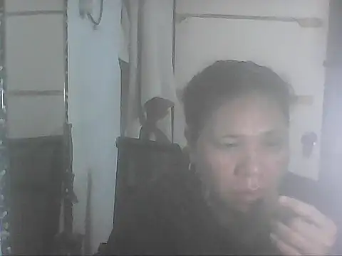 Snapshot of hotwet_mama4uxx chatting on October 3, 6:21 am hotwet mama4uxx online show from October 3, 6:21 am