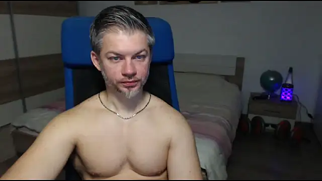 RobbyShawz online show from February 24, 5:54 am