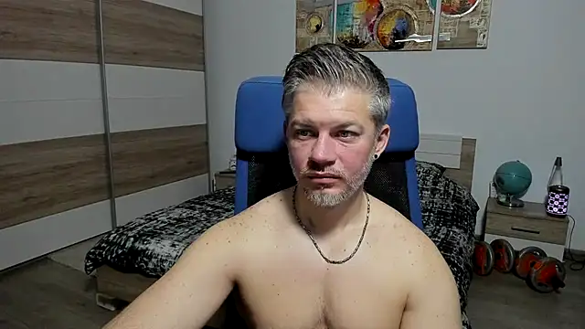 RobbyShawz online show from May 2, 5:45 am