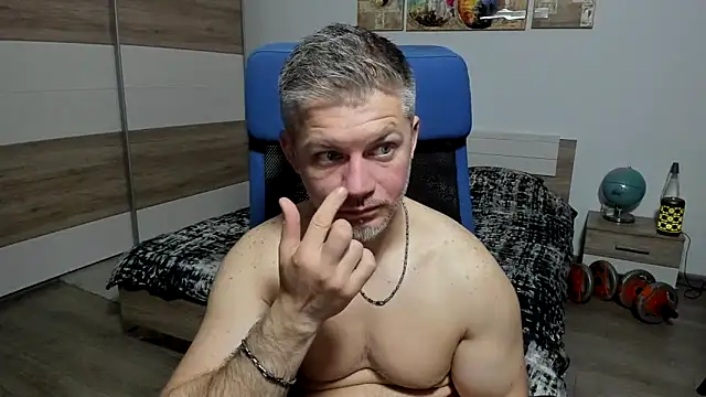 RobbyShawz online show from May 5, 4:09 am