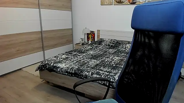 RobbyShawz online show from May 12, 7:27 am