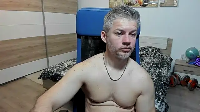RobbyShawz online show from May 15, 6:42 am