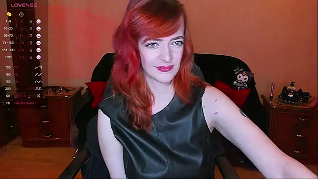 Mary Yolo online show from December 7, 10:45 am