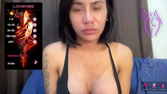 Snapshot of Alaia_Pope chatting on October 20, 2:45 am Alaia Pope online show from October 20, 2:45 am
