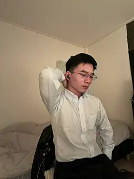 Snapshot of asiahot_liam chatting on January 15, 11:04 am asiahot liam online show from January 15, 11:04 am