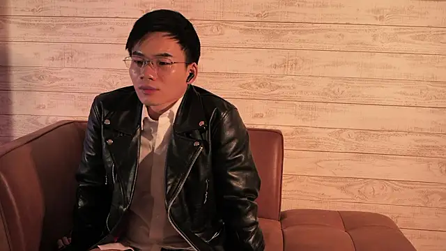 Snapshot of asiahot_liam chatting on March 5, 11:06 am asiahot liam online show from March 5, 11:06 am