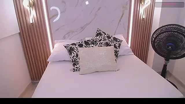 Anthonela love  online show from March 25, 7:09 pm