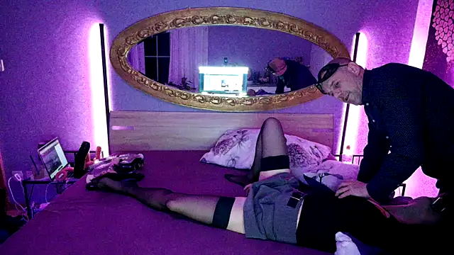 hot time 22 online show from December 31, 12:00 am