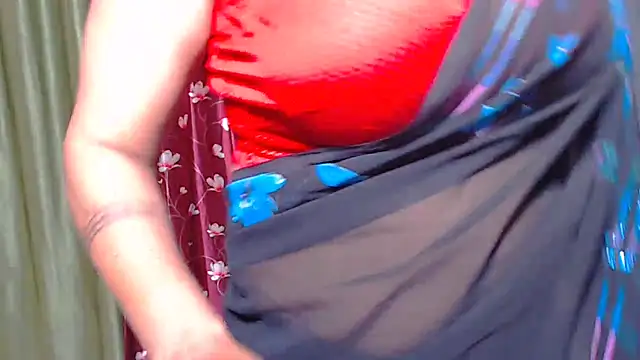 Snapshot of Naiaa-mylove chatting on March 29, 7:19 am Naiaa-mylove online show from March 29, 7:19 am