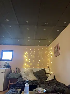 Emma just online show from March 19, 11:39 am