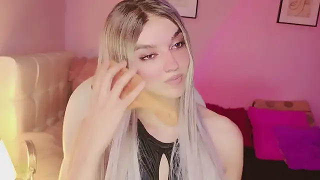 Snapshot of EvaEvangeline chatting on February 20, 7:32 am EvaEvangeline online show from February 20, 7:32 am