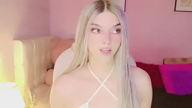 Snapshot of EvaEvangeline chatting on March 29, 8:47 am EvaEvangeline online show from March 29, 8:47 am