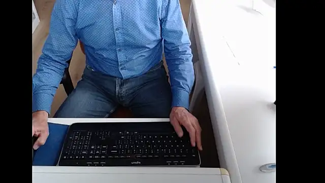 Snapshot of dutchpornking chatting on September 26, 7:45 am dutchpornking online show from September 26, 7:45 am