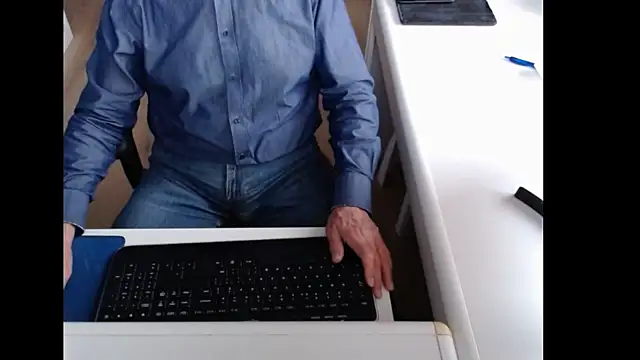 Snapshot of dutchpornking chatting on October 19, 7:09 am dutchpornking online show from October 19, 7:09 am