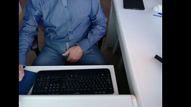 Snapshot of dutchpornking chatting on October 20, 6:47 am dutchpornking online show from October 20, 6:47 am