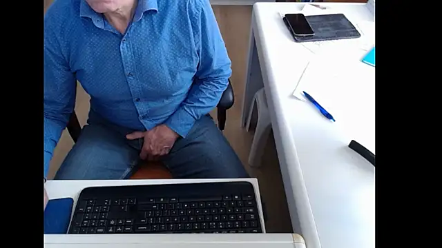 Snapshot of dutchpornking chatting on October 30, 9:44 am dutchpornking online show from October 30, 9:44 am