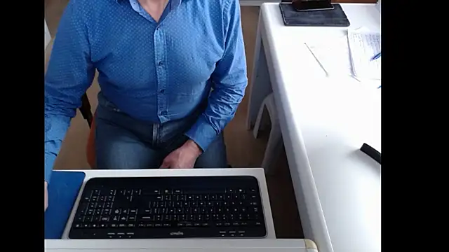 Snapshot of dutchpornking chatting on November 3, 9:54 am dutchpornking online show from November 3, 9:54 am