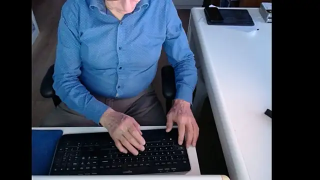 Snapshot of dutchpornking chatting on January 14, 8:09 am dutchpornking online show from January 14, 8:09 am