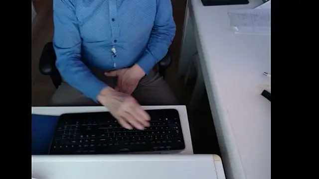 Snapshot of dutchpornking chatting on January 18, 7:23 am dutchpornking online show from January 18, 7:23 am