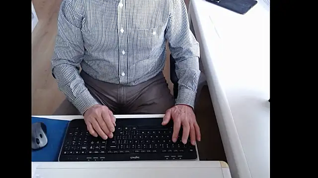 dutchpornking online show from March 12, 7:03 am