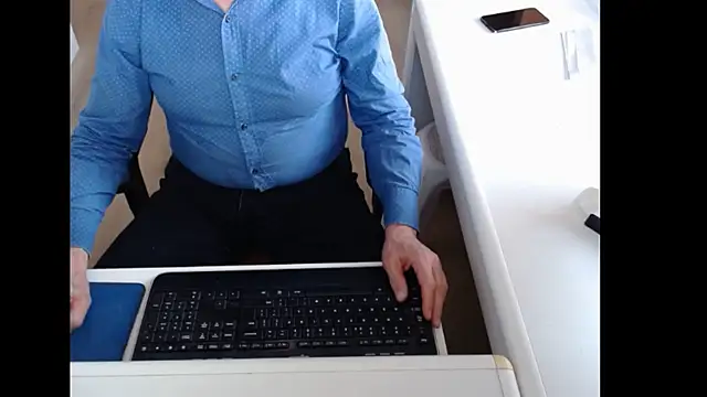 dutchpornking online show from April 1, 6:36 am