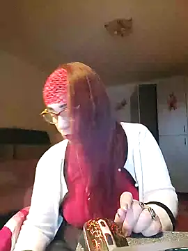 Snapshot of Chriss_Tinaa chatting on December 3, 5:31 am Chriss Tinaa online show from December 3, 5:31 am