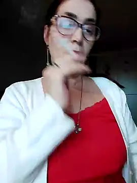 Snapshot of Chriss_Tinaa chatting on December 4, 6:22 am Chriss Tinaa online show from December 4, 6:22 am