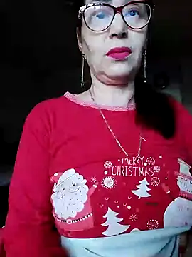 Snapshot of Chriss_Tinaa chatting on December 13, 6:31 am Chriss Tinaa online show from December 13, 6:31 am