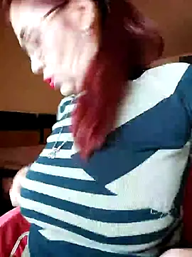 Snapshot of Chriss_Tinaa chatting on December 17, 6:45 am Chriss Tinaa online show from December 17, 6:45 am