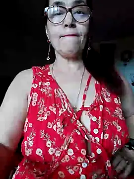 Snapshot of Chriss_Tinaa chatting on December 30, 8:54 am Chriss Tinaa online show from December 30, 8:54 am