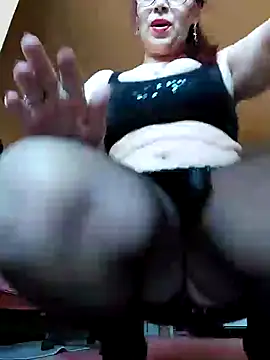 Snapshot of Chriss_Tinaa chatting on January 1, 10:00 am Chriss Tinaa online show from January 1, 10:00 am